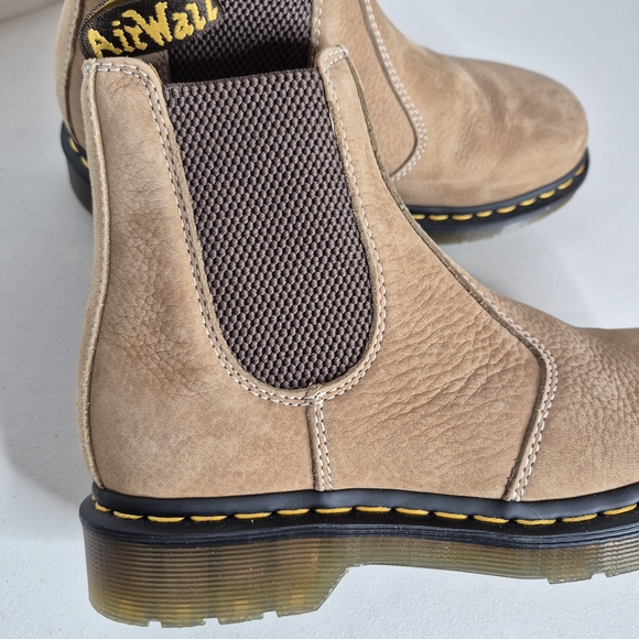 Dr. Martens 2976 Nubuck Chelsea Boots NWOB - Size 7 - Picture 11 of 16